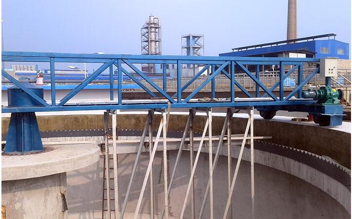 周邊傳動(dòng)刮泥機(jī)