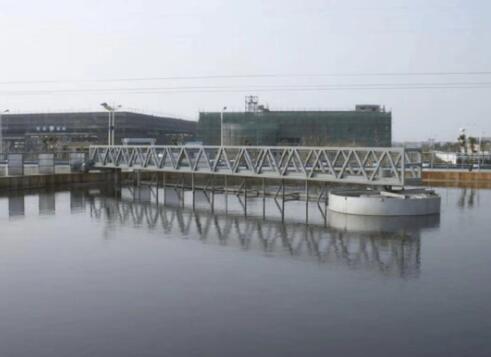 周邊傳動刮泥機